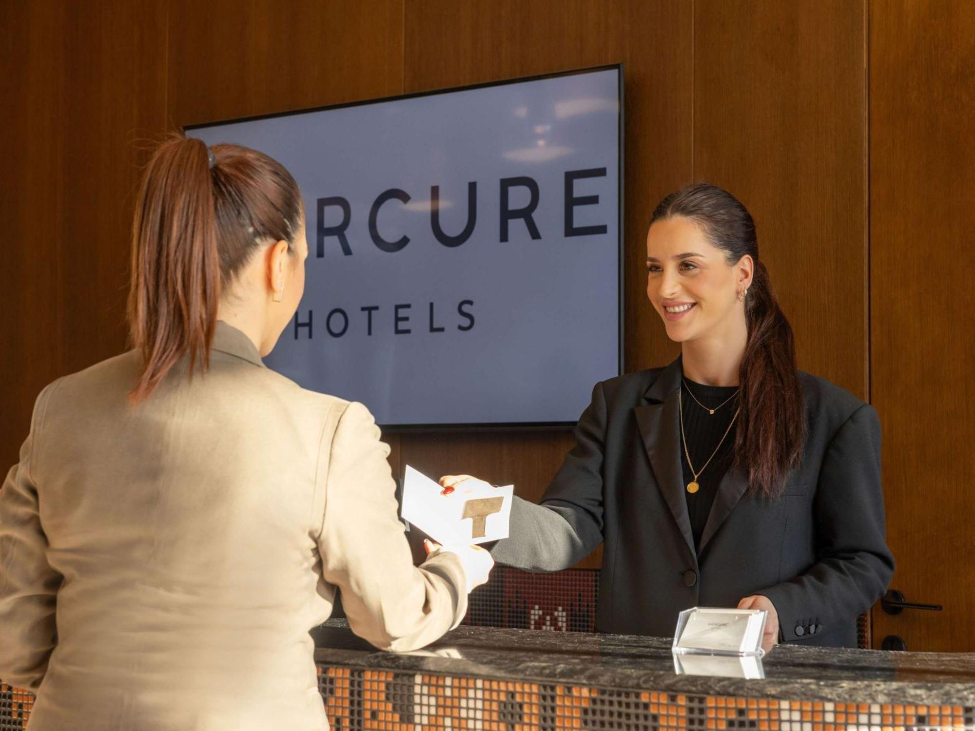 Mercure Prishtina City Pristina Exterior foto