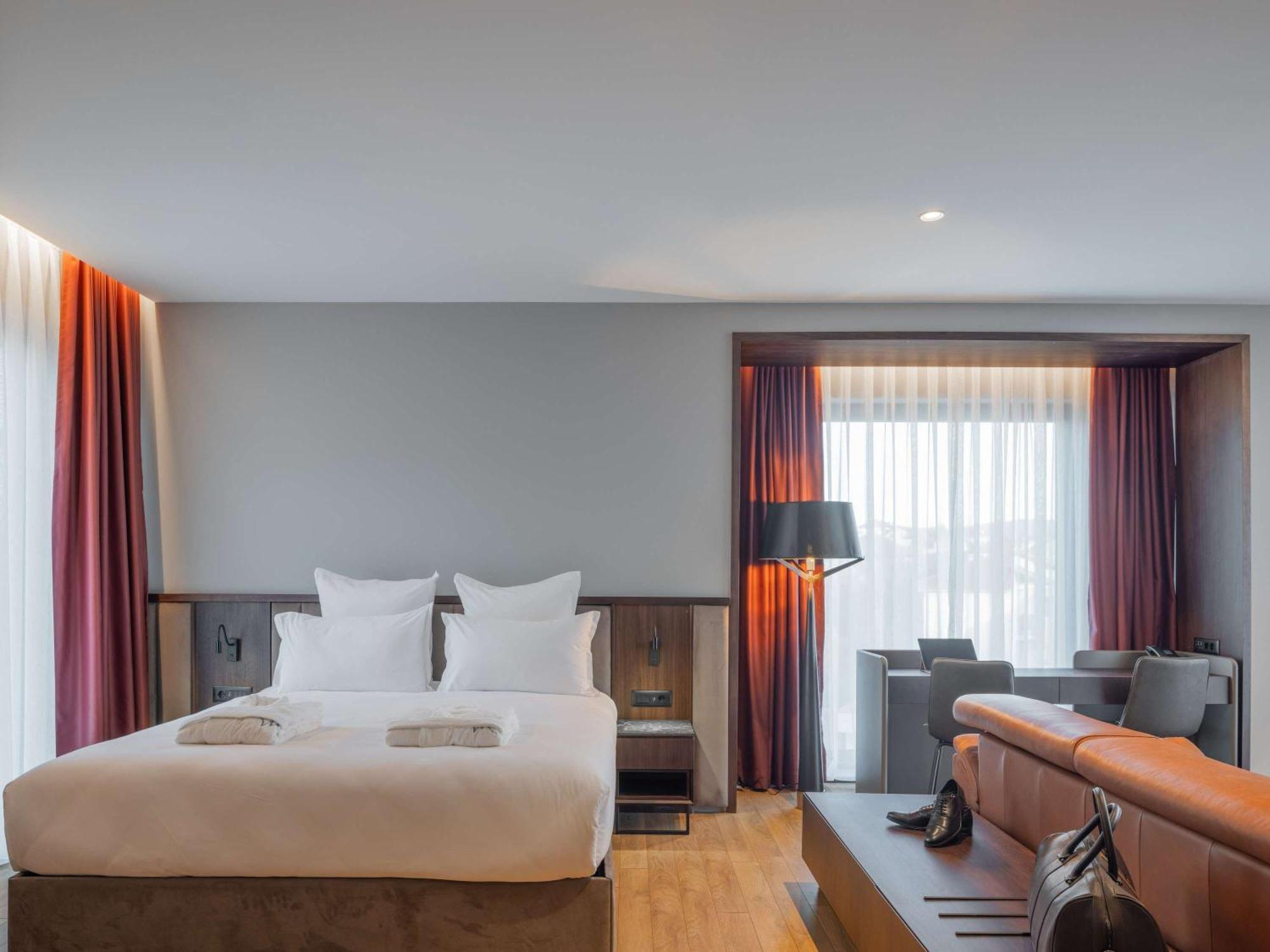 Mercure Prishtina City Pristina Exterior foto